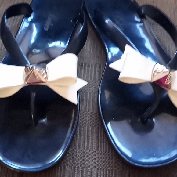 Ted Baker Shoes - Ted Baker flip flop